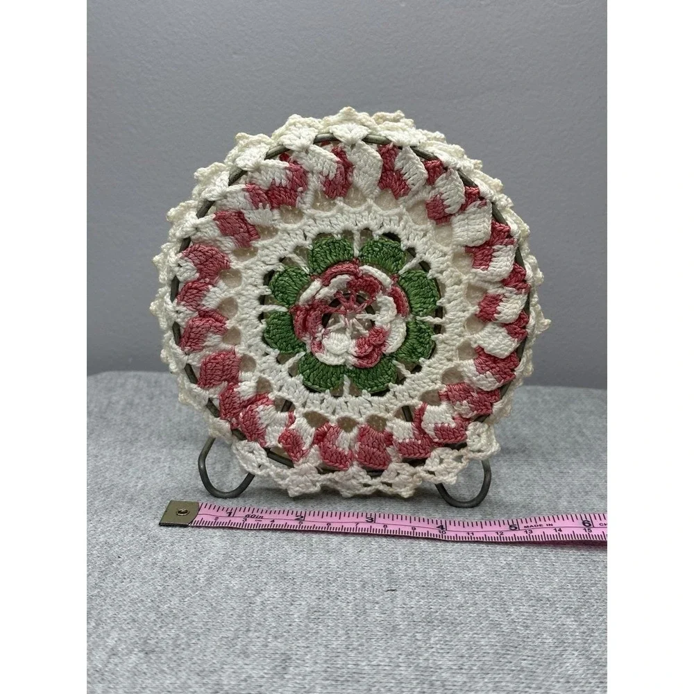 VTG Crochet Napkin Holder Granny Core Metal Flower FarmCore Mid Mod 50's